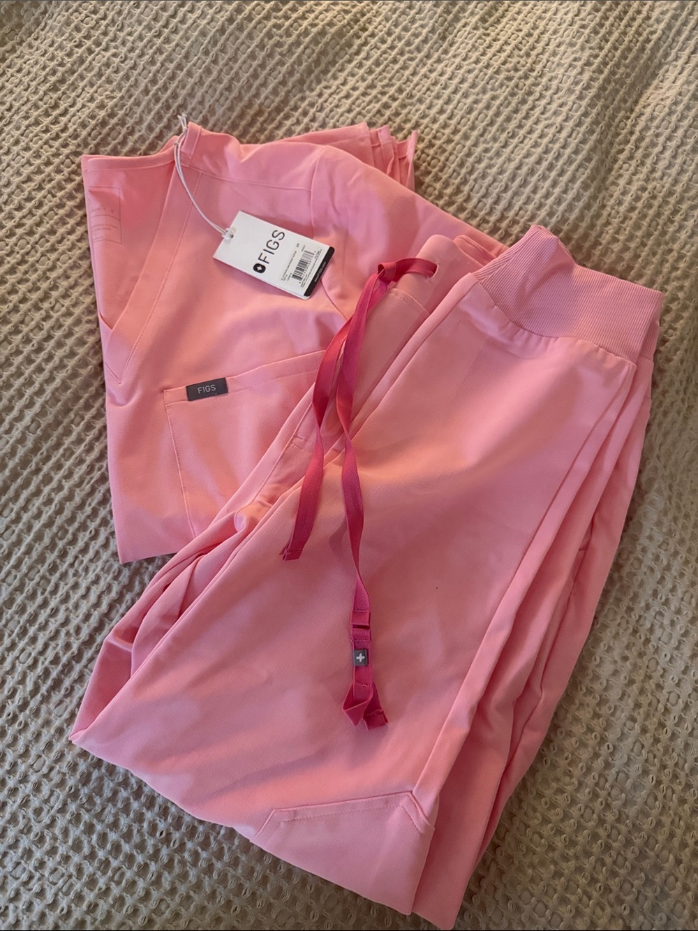 Figs Scrub Set “Fight Club Pink”